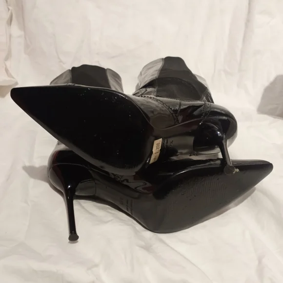 Final Sale - DOLCE & GABBANA Black Patent Pull-on Stiletto Boots, size 37½ - Picture 5 of 9